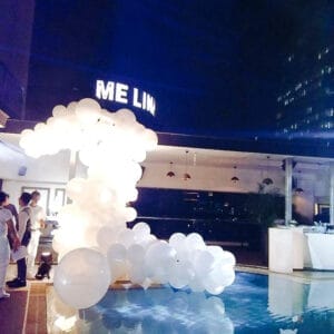 Trang trí tiểu cảnh tiệc bể bơi màu trắng BBX080