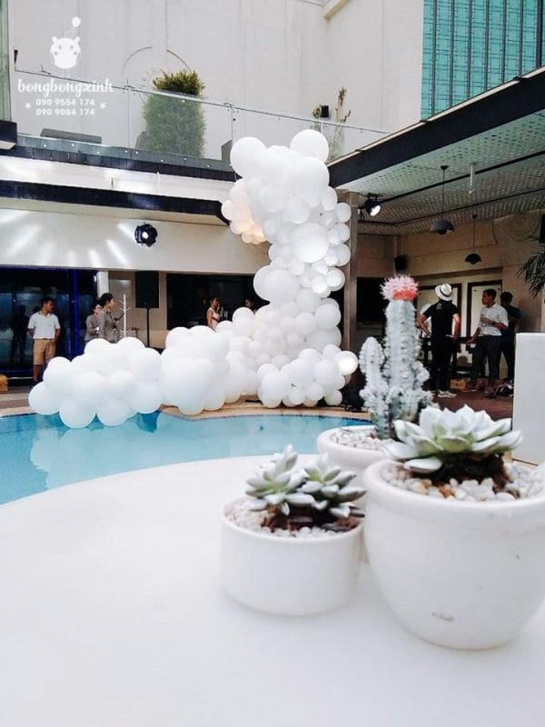 Tiểu cảnh bong bóng trang trí tiệc bể bơi khi hoàn thành BBX080 Tiểu cảnh bong bóng trang trí tiệc bể bơi khi hoàn thành BBX080