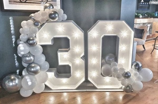 Chữ 3D sinh nhật bong bóng màu trắng bạc BBX236