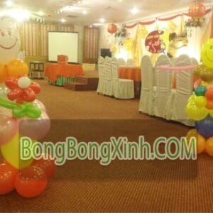 Trụ bong bóng 075 - 2 bong bóng cầm hoa