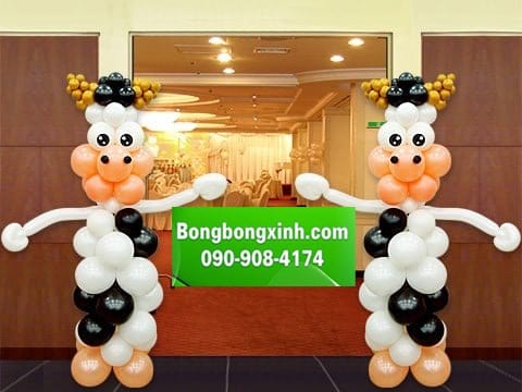 Trụ bong bóng 079 hai chú bò Vinamilk Trụ bong bóng 079 hai chú bò Vinamilk