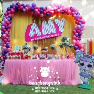 Trang trí bàn sinh nhật cho bé gái theo chủ đề Lol Surprise BQ166