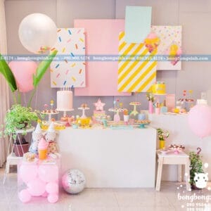 Bàn quà sinh nhật màu Pastel BQ179