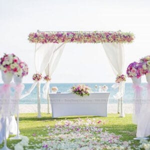 Bộ sản phẩm đường dẫn trang trí tiệc cưới ngoài trời đơn giản DDTC039