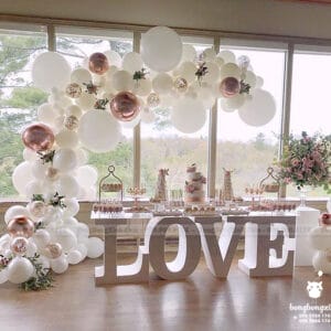 Bàn quà sinh nhật cho người yêu màu trắng BQ238