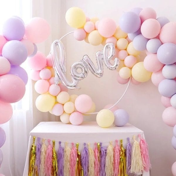 Trang trí bàn quà sinh nhật cho người yêu tông màu pastel BQ239 các chàng không thể bỏ qua
