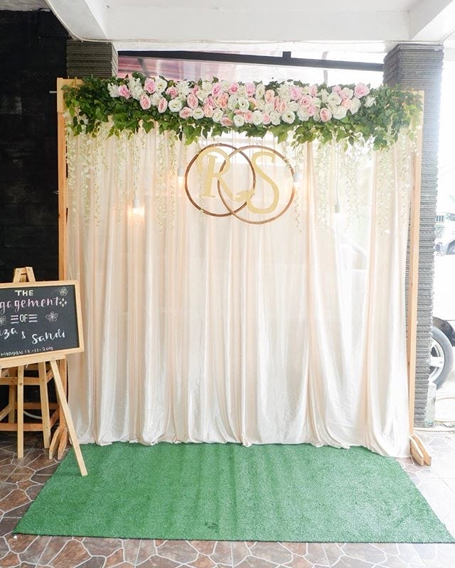 Backdrop tiệc cưới trắng nhẹ nhàng BBX048 Backdrop tiệc cưới trắng nhẹ nhàng BBX048