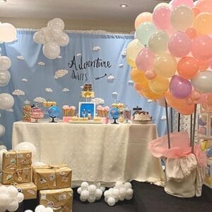 Trang trí bàn quà sinh nhật tiểu cảnh bong bóng BBX079