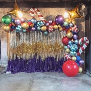 Backdrop sinh nhật tua rua cùng bong bóng chrome BBX318