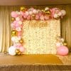 Backdrop tiệc cưới hoa tươi cùng dây bong bóng và thảm trải BBX411