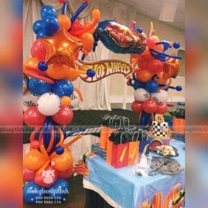 Bàn quà sinh nhật Hotwheel BQ230