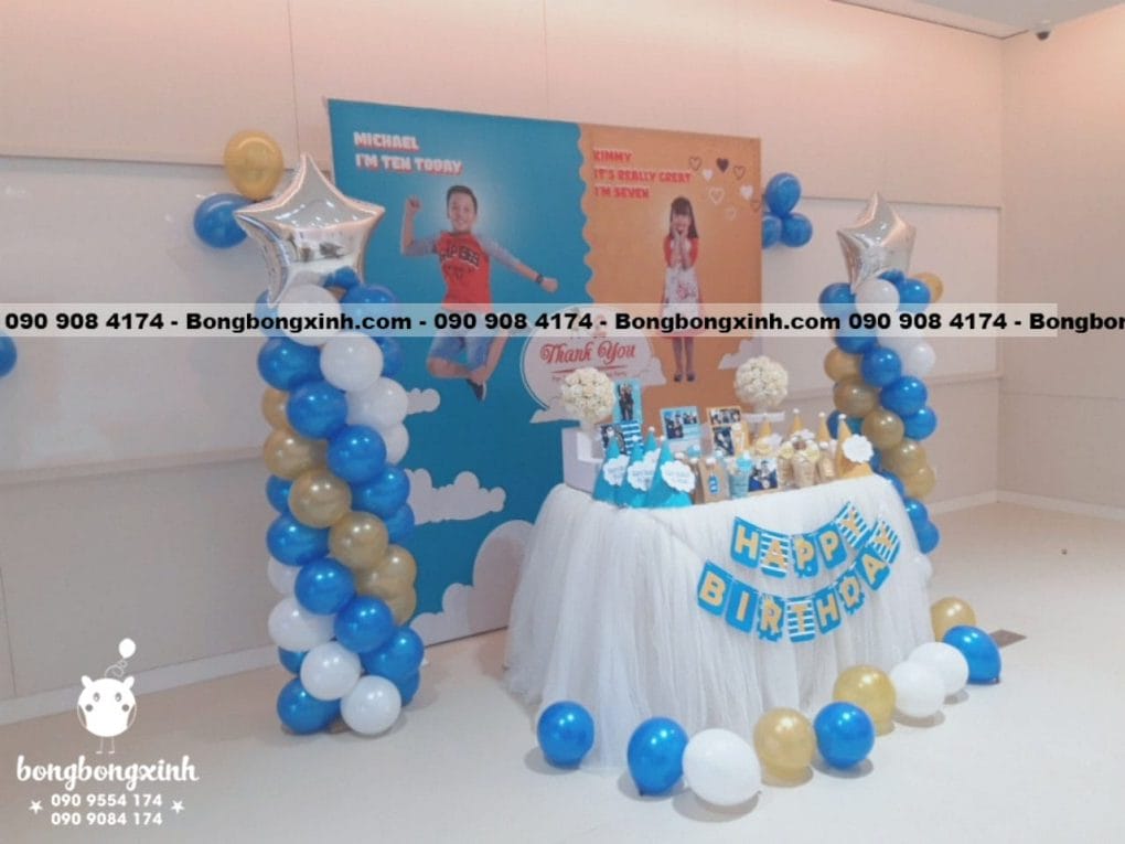 Bàn quà sinh nhật Double Birthday Party gốc bên trái