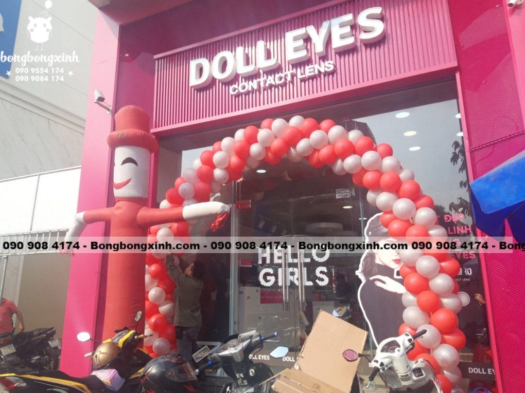 Sản phẩm được nhìn từ bên phải.