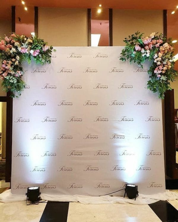 Backdrop đi kèm bàn quà trang trí sinh nhật vàng đồng và trắng BBX270 Backdrop đi kèm bàn quà trang trí sinh nhật vàng đồng và trắng BBX270