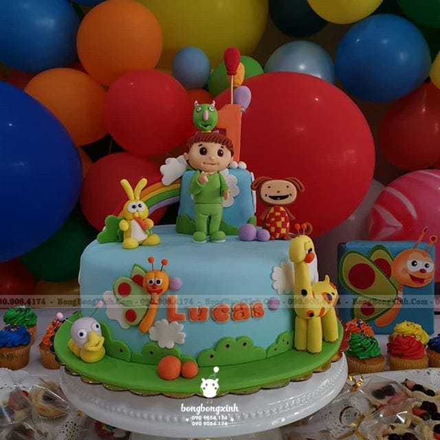 Bánh sinh nhật bàn quà sinh nhât đa sắc BQ237