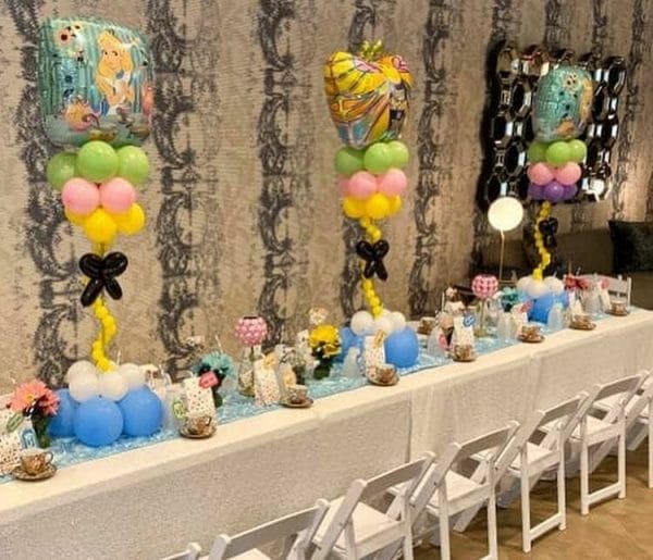 Trang trí sinh nhật trọn gói cho bé gái Alice in Wonderland bàn tiệc BBX128