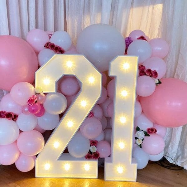 Bộ tiểu cảnh bong bóng trang trí sinh nhật màu hồng và trắng BBX435