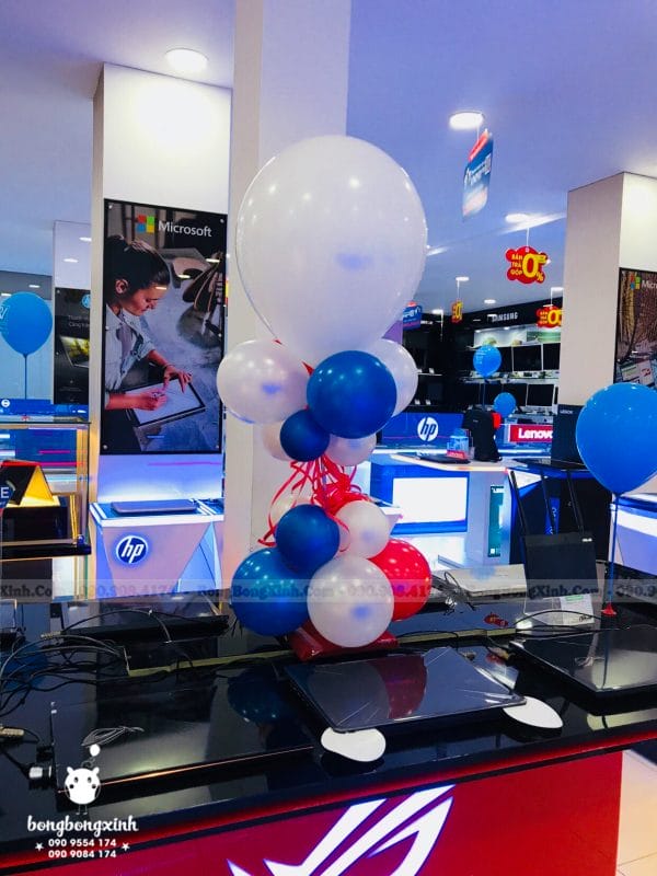 Chùm bong bóng bay trang trí khai truoqng Phong Vũ KTVP007