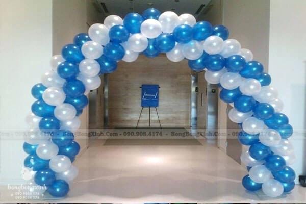 Cổng chào Frozen hình vòm trắng xanh