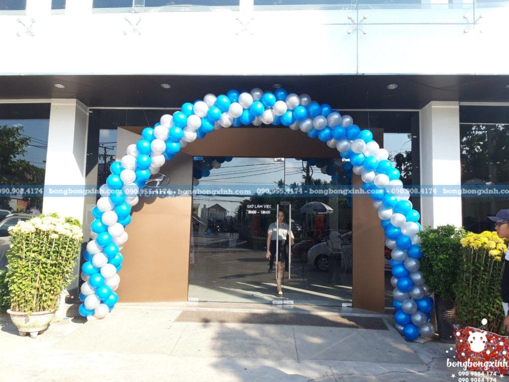 Công chào khai trương xoắn xanh và trắng CB136