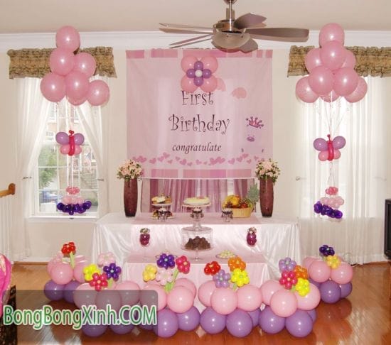 Trang trí bàn quà sinh nhật màu hồng BQ128