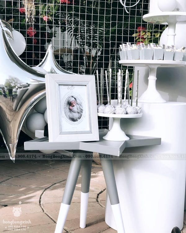 Khung hình trang trí sinh nhật trọn gói màu xám