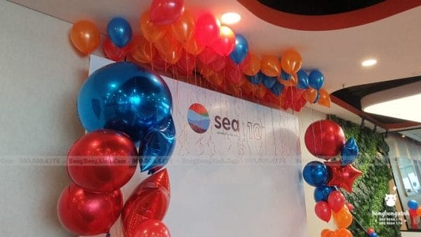 Backdrop trang trí văn phòng Shopee