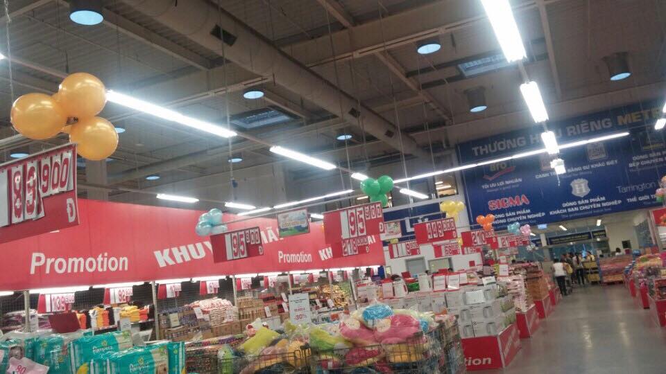 Các sản phẩm bong bóng treo trần.