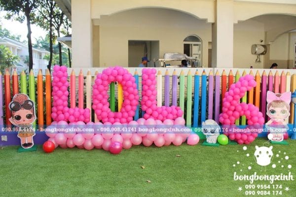 Cách tổ chức sinh nhật cho bé 1 tuổi với bong bóng chữ trang trí sân vườn Lol Surprise CBB042