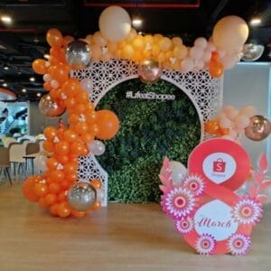 Tiểu cảnh tổ chức tiệc văn phòng chào mừng 8/3 Shopee