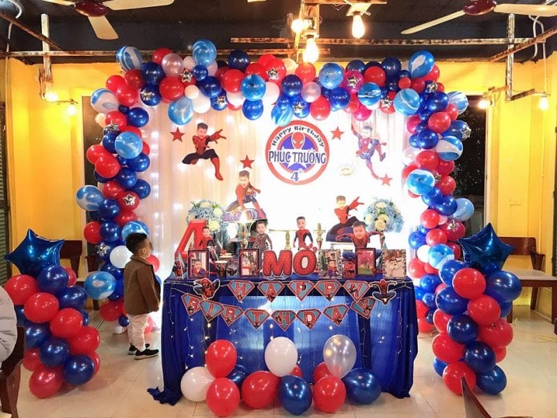 Backdrop trang trí sinh nhật siêu nhân