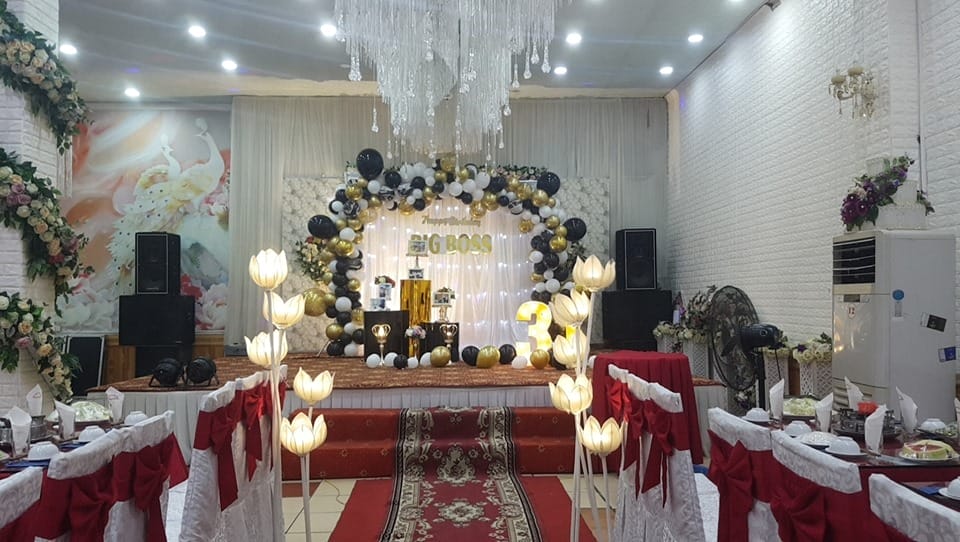 Trang trí sinh nhật sếp Nam sang trọng