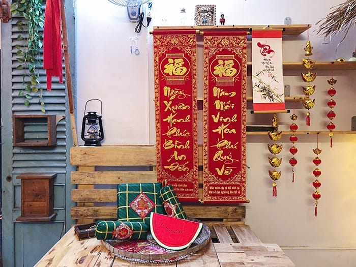 Trang trí tết 2018 handmade với bộ câu đối