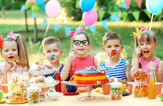 tự trang trí sinh nhật tại nhà ngoài trời