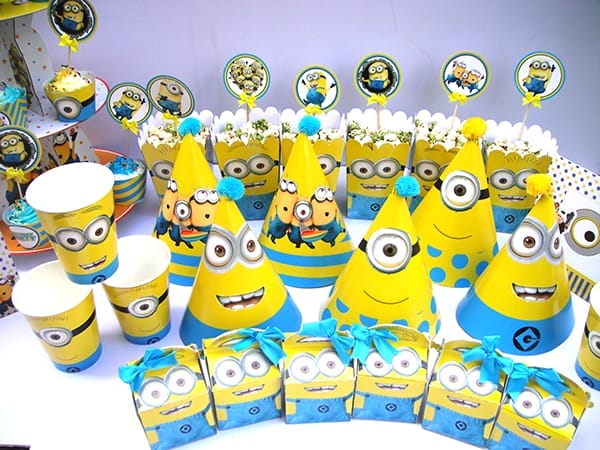 Vài phụ kiện trang trí tiệc sinh nhật Minion