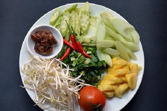 Nguyên liệu làm món canh chua chay