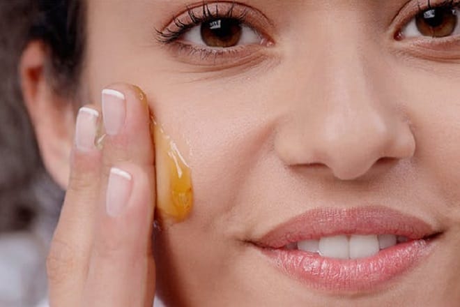 Trị nám bằng mật ong với 5 cách hiệu quả và dễ làm nhất Trí Nam giữa hư không