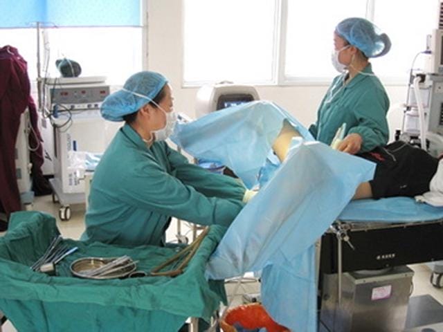 Gái chưa chồng 6 năm phá thai 17 lần, bác sĩ ngao ngán: Tử cung mỏng như tờ giấy