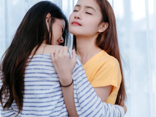 Đi xin tinh trùng, cặp đôi đồng tính nữ không ngại tiết lộ cách tự thụ thai tại nhà