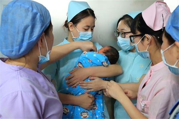 Nếu không có biện pháp tránh thai, một người phụ nữ sẽ có bao nhiêu đứa con trong đời, câu trả lời thật khó tin! Nếu không có biện pháp tránh thai, một người phụ nữ sẽ có bao nhiêu đứa con trong đời, câu trả lời thật khó tin! - 3