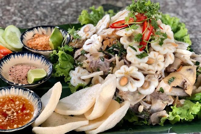 Gỏi gà măng cụt ngon