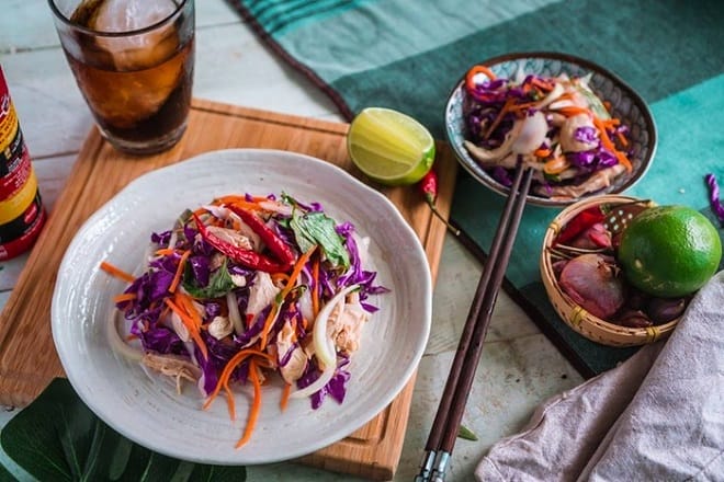 Salad gà bắp cải tím