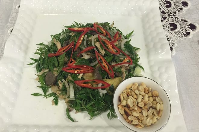 Salad gà tần sâm