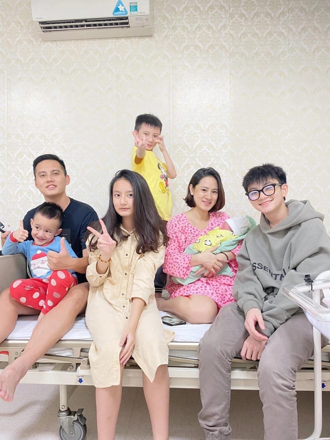 me 5 con nuoi con 5 1637123794025162086000 16371238423071157630894