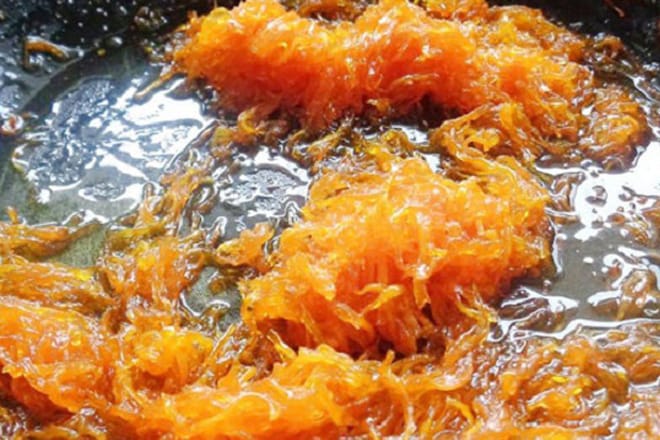 2 cách làm mứt cam cà rốt ngon, đẹp mắt đón Tết Sen mut cam ca thối