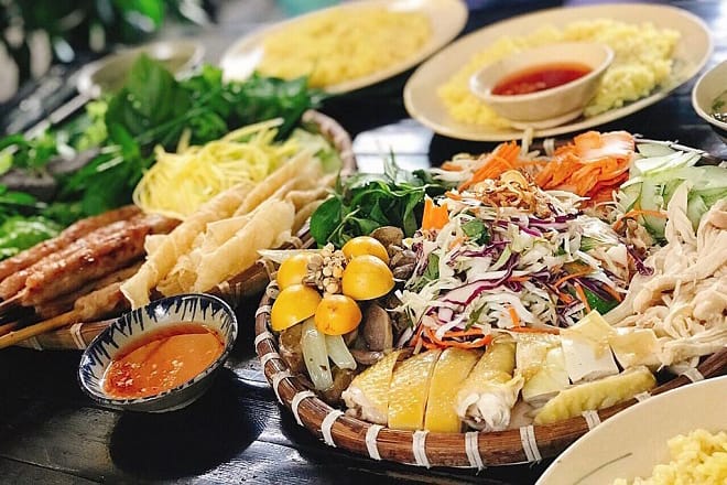 Top 9 địa chỉ đặt cơm văn phòng cao cấp, chất lượng và bổ dưỡng Cơm trưa văn phòng cao cấp hen