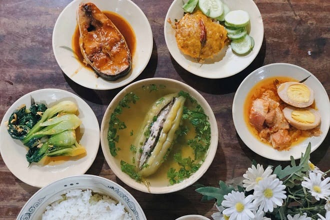 Top 7 quán cơm văn phòng giao hàng tận nơi siêu ngon, giá rẻ Nấu cơm