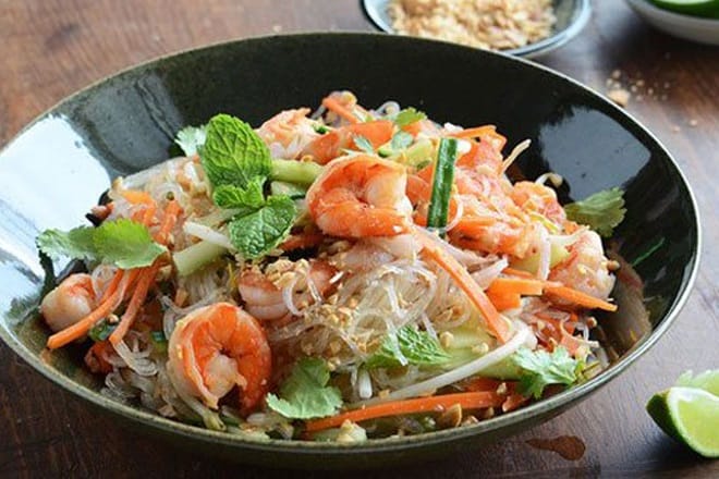 mon bun tron ​​tom thit