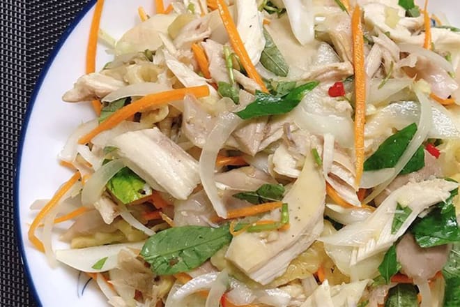 trông coi xe bị thối và húc.