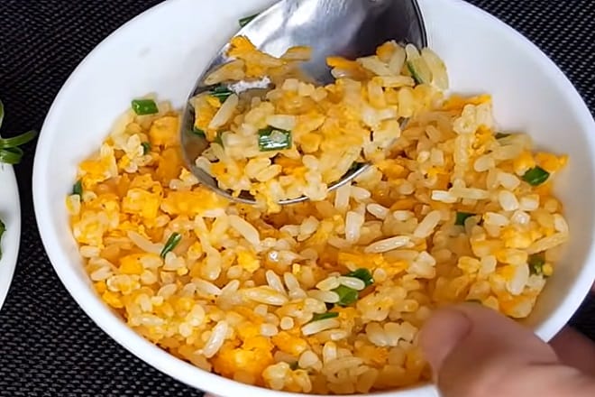 Bao nhiêu calo trong cơm chiên trứng? Làm thế nào để cân bằng dinh dưỡng? Com com trung quốc